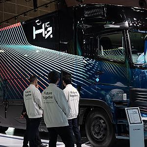 FUSO H2IC hydrogen-powered concept Truck 三菱ふそう 水素エンジン - #モビショー
